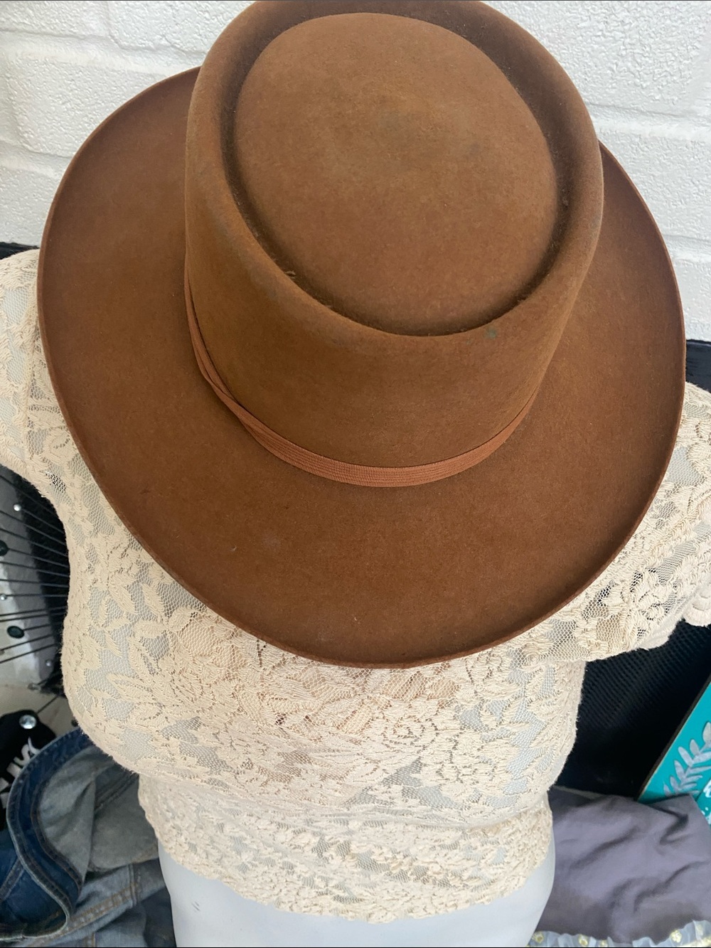 Women’s Brown Felt Rancher Hat with Slim Band